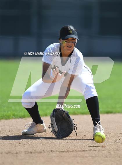Thumbnail 3 in Sunny Hills @ Foothill photogallery.