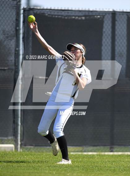 Thumbnail 1 in Sunny Hills @ Foothill photogallery.