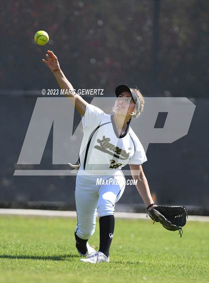 Thumbnail 3 in Sunny Hills @ Foothill photogallery.