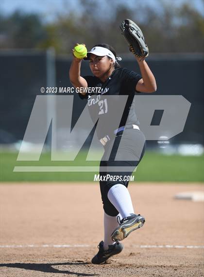Thumbnail 2 in Sunny Hills @ Foothill photogallery.