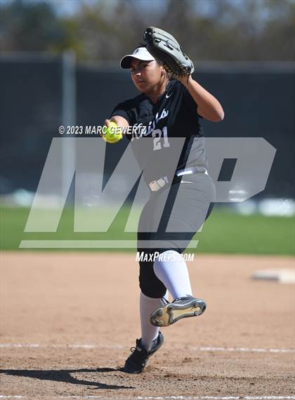Thumbnail 2 in Sunny Hills @ Foothill photogallery.