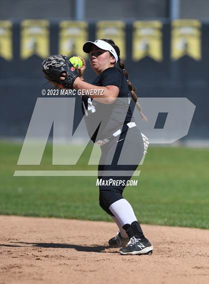 Thumbnail 2 in Sunny Hills @ Foothill photogallery.