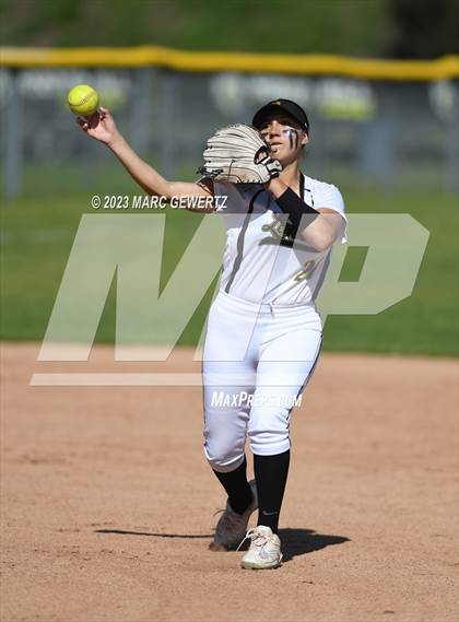 Thumbnail 3 in Sunny Hills @ Foothill photogallery.