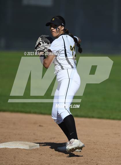 Thumbnail 1 in Sunny Hills @ Foothill photogallery.