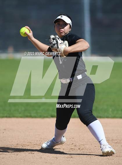 Thumbnail 3 in Sunny Hills @ Foothill photogallery.