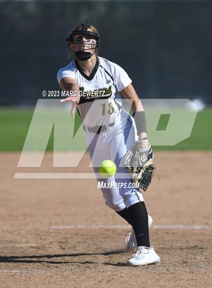 Thumbnail 2 in Sunny Hills @ Foothill photogallery.