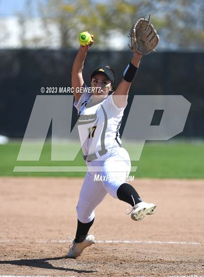Thumbnail 1 in Sunny Hills @ Foothill photogallery.