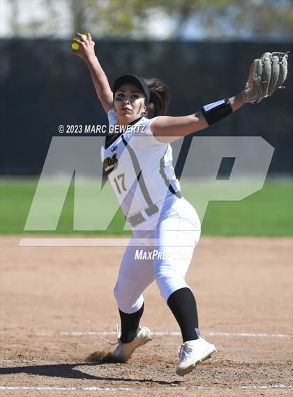 Thumbnail 2 in Sunny Hills @ Foothill photogallery.