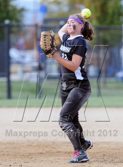 Thumbnail 1 in Niwot vs. Palmer Ridge (CHSAA 4A Playoffs) photogallery.