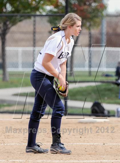Thumbnail 2 in Niwot vs. Palmer Ridge (CHSAA 4A Playoffs) photogallery.