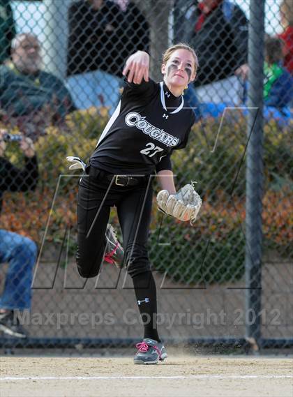 Thumbnail 3 in Niwot vs. Palmer Ridge (CHSAA 4A Playoffs) photogallery.
