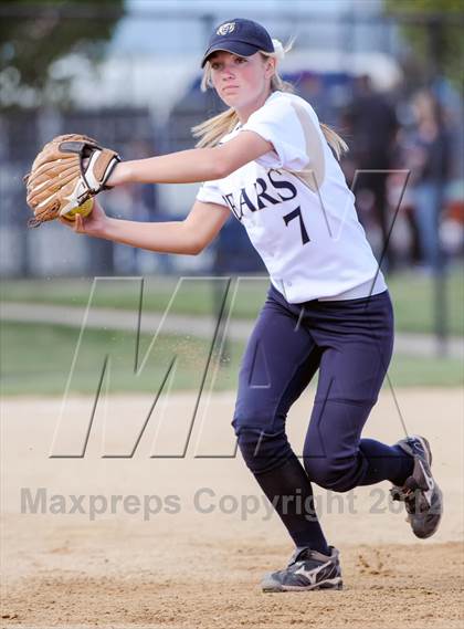 Thumbnail 3 in Niwot vs. Palmer Ridge (CHSAA 4A Playoffs) photogallery.