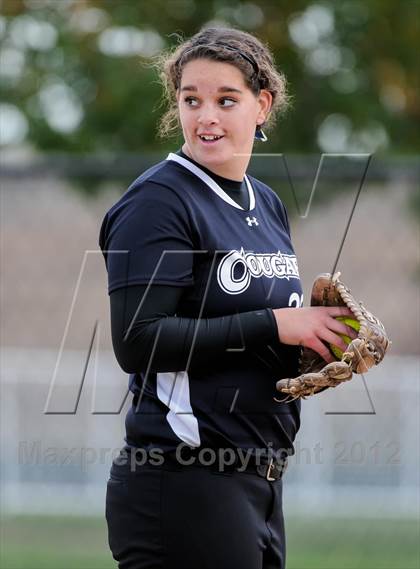 Thumbnail 3 in Niwot vs. Palmer Ridge (CHSAA 4A Playoffs) photogallery.