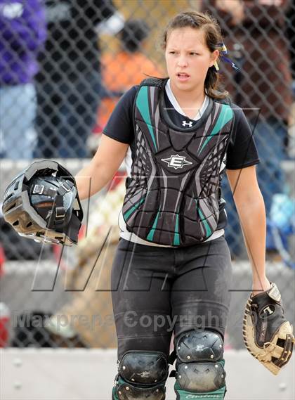 Thumbnail 2 in Niwot vs. Palmer Ridge (CHSAA 4A Playoffs) photogallery.