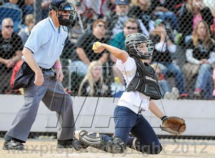 Thumbnail 3 in Niwot vs. Palmer Ridge (CHSAA 4A Playoffs) photogallery.