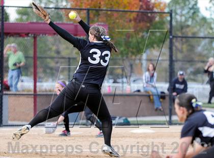 Thumbnail 3 in Niwot vs. Palmer Ridge (CHSAA 4A Playoffs) photogallery.