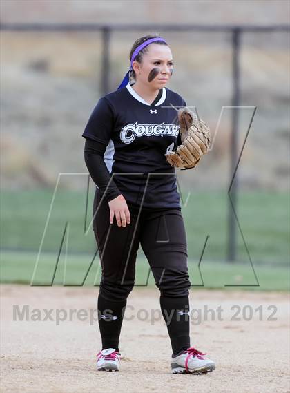 Thumbnail 3 in Niwot vs. Palmer Ridge (CHSAA 4A Playoffs) photogallery.