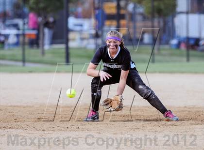 Thumbnail 1 in Niwot vs. Palmer Ridge (CHSAA 4A Playoffs) photogallery.
