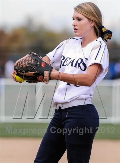 Thumbnail 3 in Niwot vs. Palmer Ridge (CHSAA 4A Playoffs) photogallery.