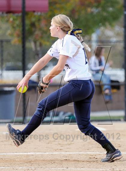 Thumbnail 1 in Niwot vs. Palmer Ridge (CHSAA 4A Playoffs) photogallery.