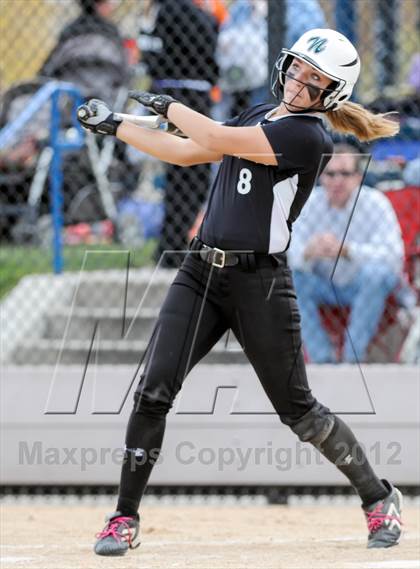 Thumbnail 3 in Niwot vs. Palmer Ridge (CHSAA 4A Playoffs) photogallery.