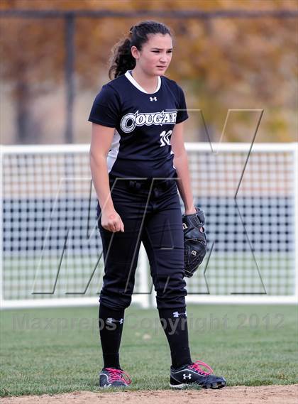 Thumbnail 2 in Niwot vs. Palmer Ridge (CHSAA 4A Playoffs) photogallery.