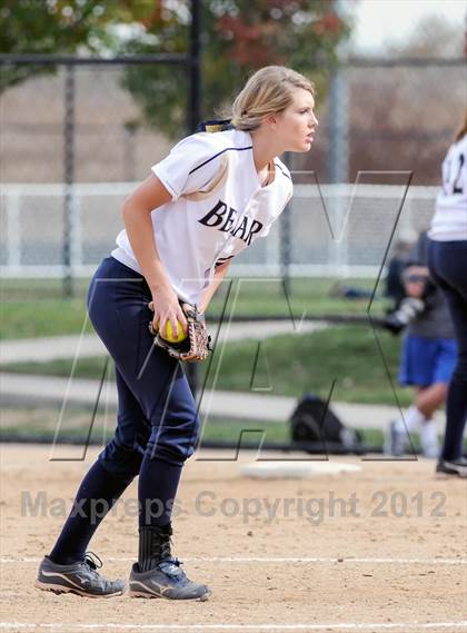 Thumbnail 3 in Niwot vs. Palmer Ridge (CHSAA 4A Playoffs) photogallery.