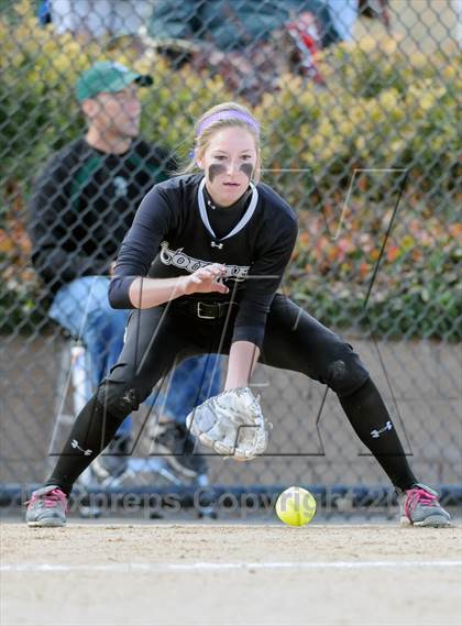 Thumbnail 1 in Niwot vs. Palmer Ridge (CHSAA 4A Playoffs) photogallery.