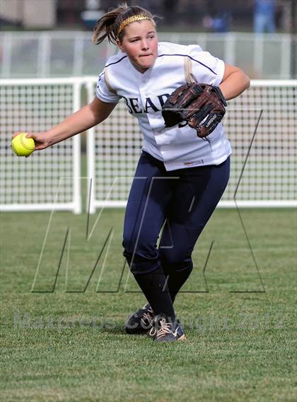 Thumbnail 2 in Niwot vs. Palmer Ridge (CHSAA 4A Playoffs) photogallery.