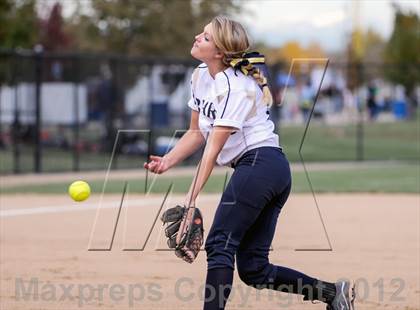 Thumbnail 2 in Niwot vs. Palmer Ridge (CHSAA 4A Playoffs) photogallery.
