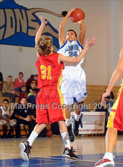 Thumbnail 2 in Palm Desert @ Cathedral City (MaxPreps Holiday Classic) photogallery.