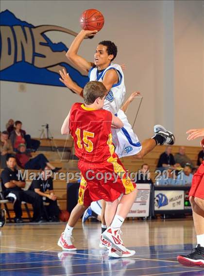 Thumbnail 2 in Palm Desert @ Cathedral City (MaxPreps Holiday Classic) photogallery.