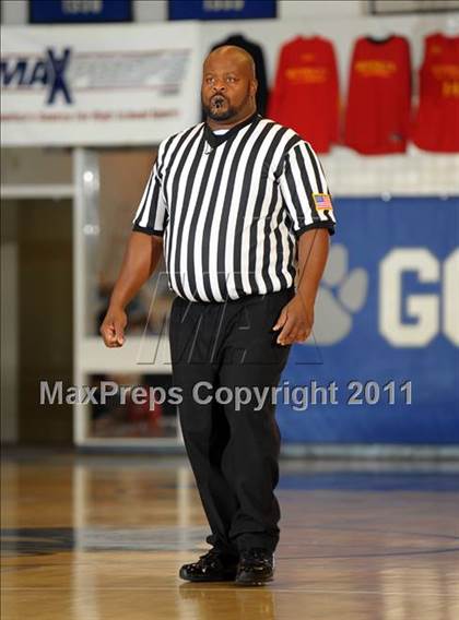 Thumbnail 1 in Palm Desert @ Cathedral City (MaxPreps Holiday Classic) photogallery.