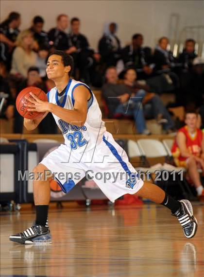 Thumbnail 2 in Palm Desert @ Cathedral City (MaxPreps Holiday Classic) photogallery.