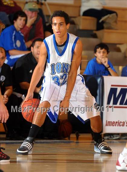 Thumbnail 2 in Palm Desert @ Cathedral City (MaxPreps Holiday Classic) photogallery.