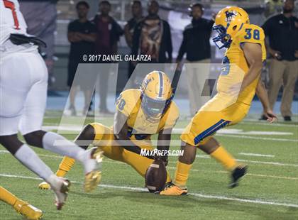 Thumbnail 1 in Northwestern vs Carol City photogallery.