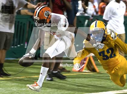 Thumbnail 1 in Northwestern vs Carol City photogallery.