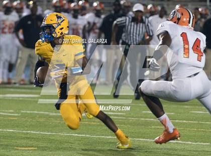 Thumbnail 3 in Northwestern vs Carol City photogallery.