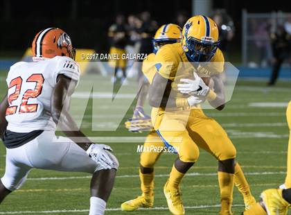 Thumbnail 2 in Northwestern vs Carol City photogallery.