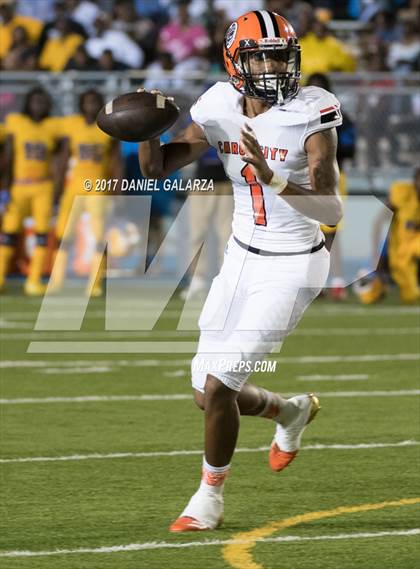 Thumbnail 1 in Northwestern vs Carol City photogallery.