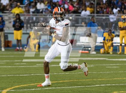 Thumbnail 2 in Northwestern vs Carol City photogallery.