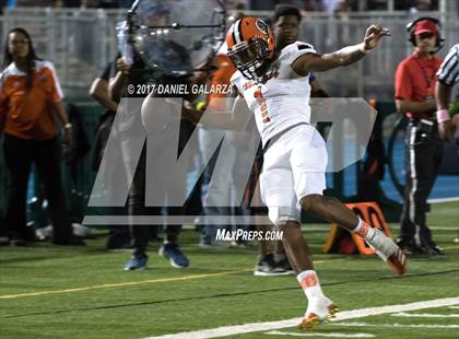 Thumbnail 2 in Northwestern vs Carol City photogallery.