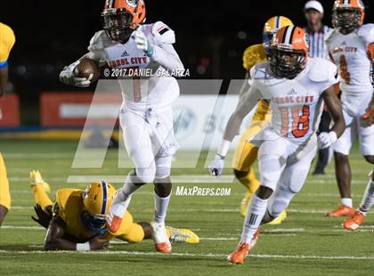 Thumbnail 3 in Northwestern vs Carol City photogallery.
