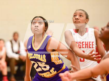 Thumbnail 3 in Opelousas Catholic @ McGehee (LHSAA Division III 1st Round Playoff) photogallery.