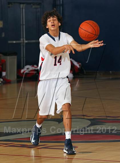 Thumbnail 2 in Garfield vs. Burroughs (Bell Jeff Holiday Classic) photogallery.