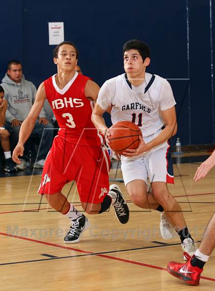 Thumbnail 1 in Garfield vs. Burroughs (Bell Jeff Holiday Classic) photogallery.
