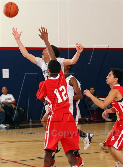 Thumbnail 1 in Garfield vs. Burroughs (Bell Jeff Holiday Classic) photogallery.
