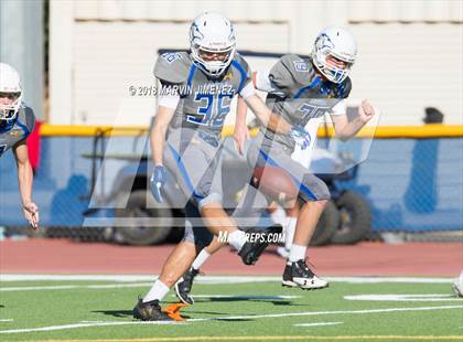 Thumbnail 2 in Agoura vs Saint Genanvive photogallery.
