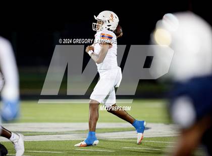 Thumbnail 1 in Bowie vs Keller photogallery.