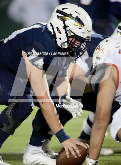 Thumbnail 2 in Bowie vs Keller photogallery.